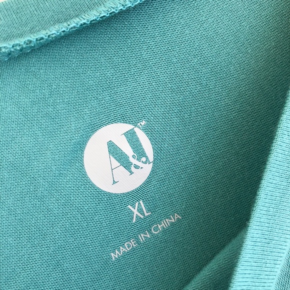 A&I Boho Green Bell Sleeve Top - Picture 4 of 6